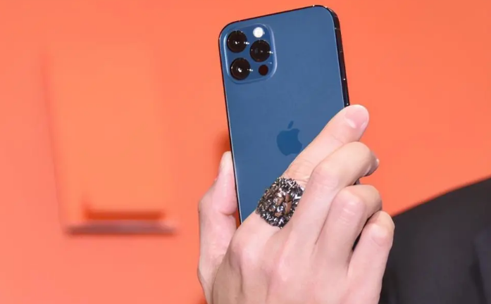 汉滨苹果手机维修分享iPhone12系列重启方法教程 